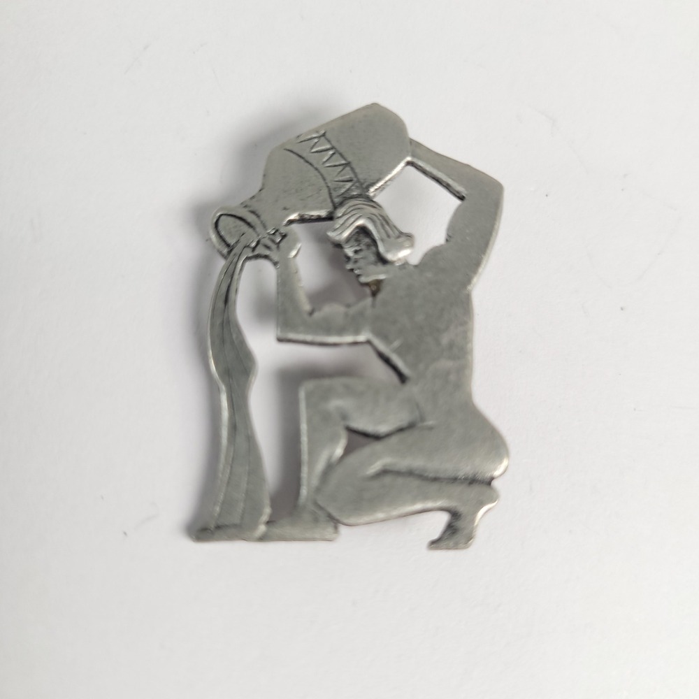 Vintage Metzke Pewter Aquarius Zodiac Water Bearer Pin Brooch Silver Tone‎